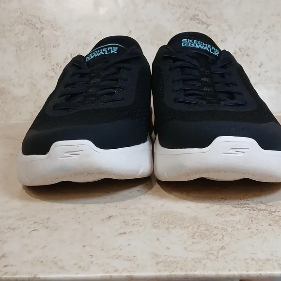 Skechers GOwalk Women's Black & Teal Accent Slip-On Athletic Sneakers Sz 7 EUC - Picture 4 of 8